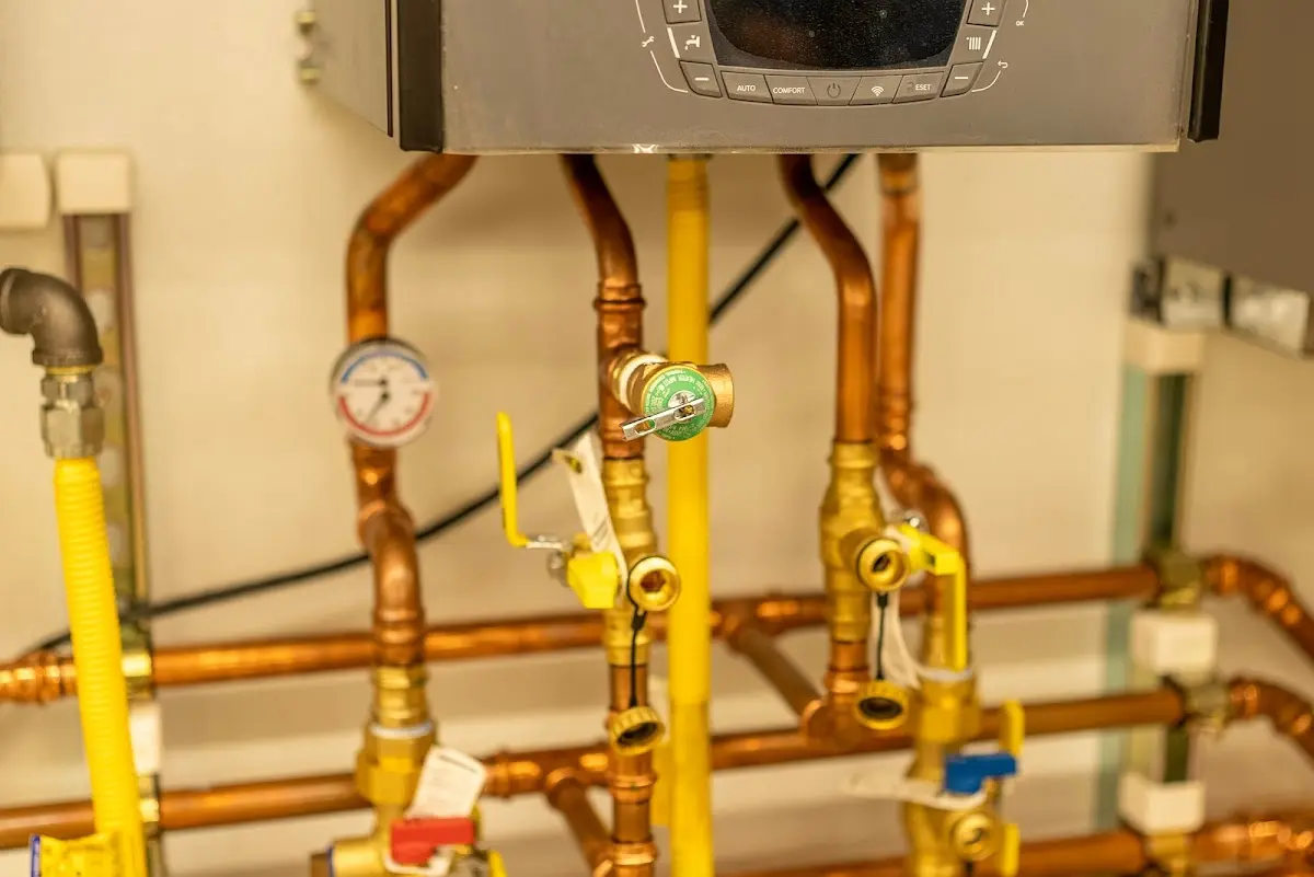 Licensed technician providing Slab Leak Repair for a homeowner in Long Beach